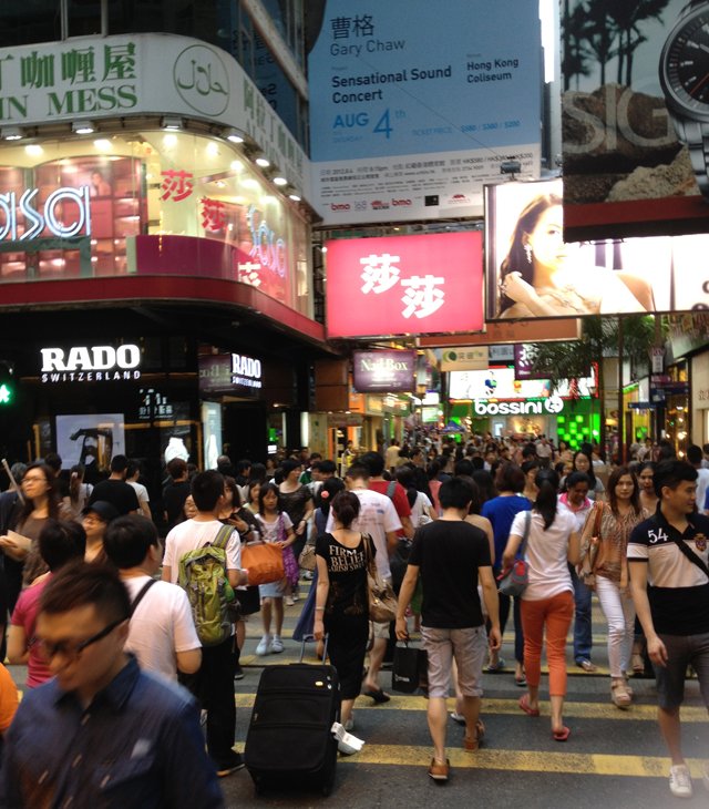 Slow Walkers na Causeway Bay