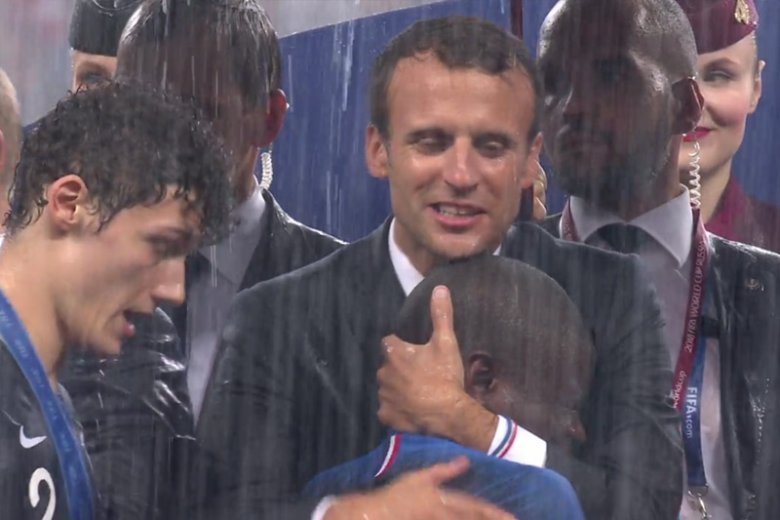   That's how Macron thanks the French footballer 