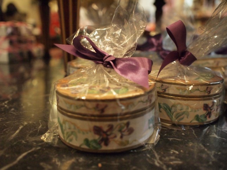 Kandyzowane fiołki – przysmak obsesyjnie dbającej o dietę cesarzowej Sisi.