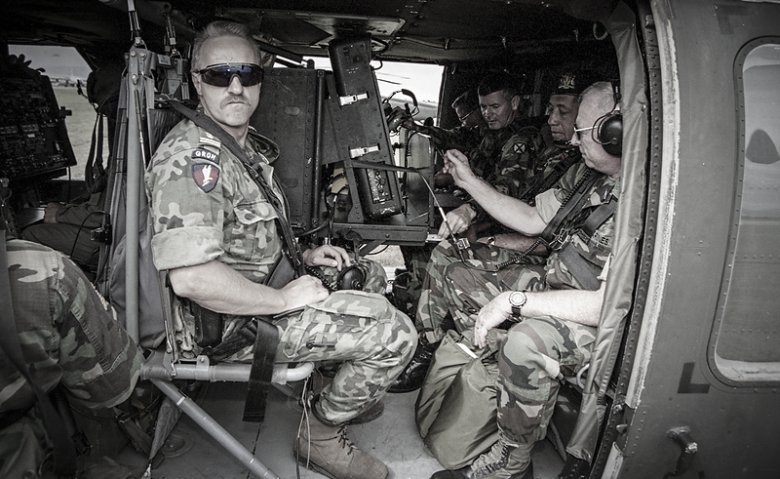 Dowódca jednostki GROM pułkownik Sławomir Petelicki. Haiti 1994 r.