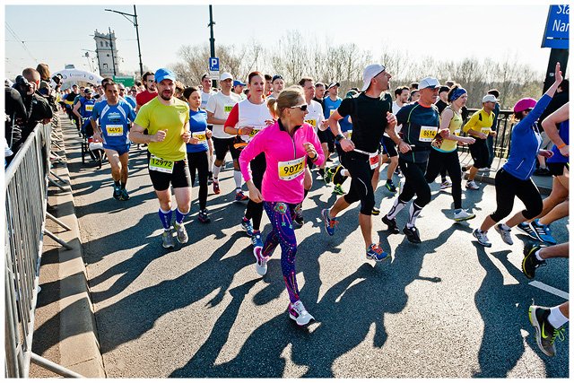 Uczestnicy zeszłorocznego 9. PZU Półmaratonu Warszawskiego.