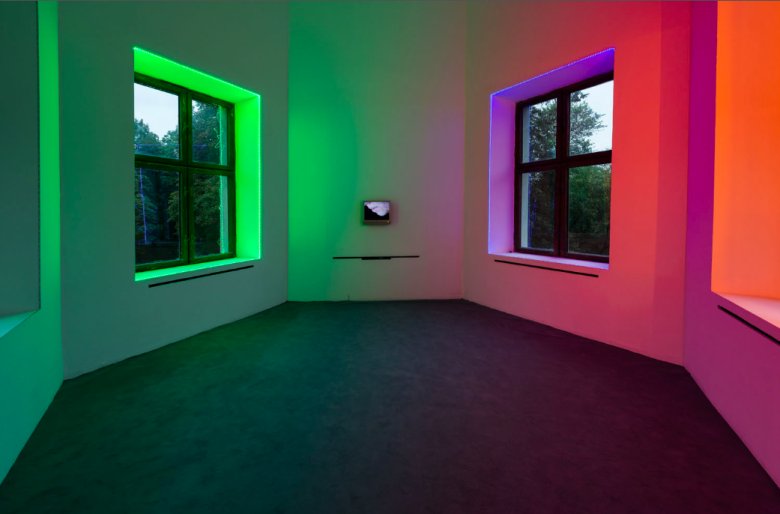 Haroon Mirza, Kwaśne rządy, 2012, dzięki uprzejmości artysty i Lisson Gallery, Londyn, foto: Bartosz Górka