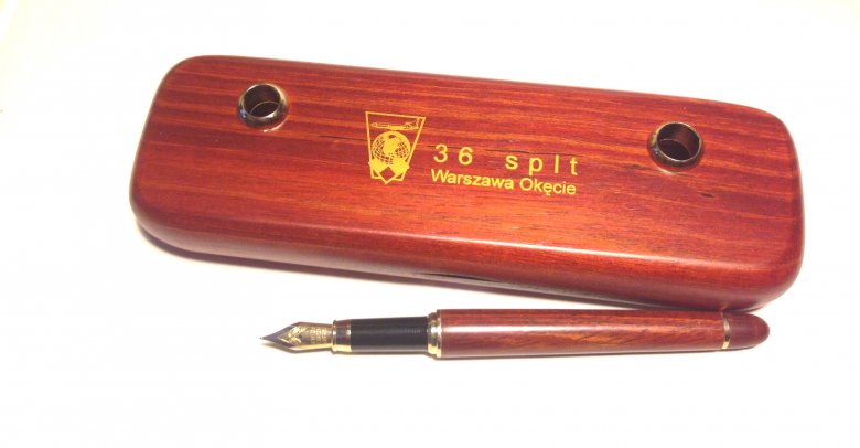 W niedozwolny przepisami lot do Smoleńska 36 Spec. Pułk Lotn. Transportowego wysłał rozkazem i z pełną wiedzą DSP niewyszkolonych pilotów, którzy zginęli wraz z pasażerami.