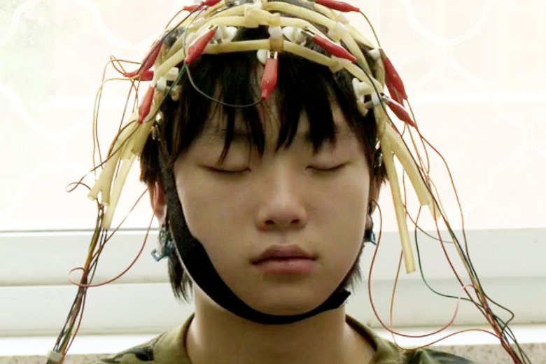 Web Junkie”: dzieci w obozie odwykowym od internetu. Warunki jak w więzieniu