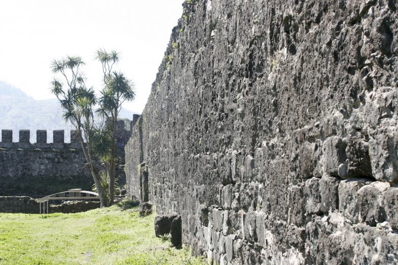 Mury antycznej twierdzy Apsaros