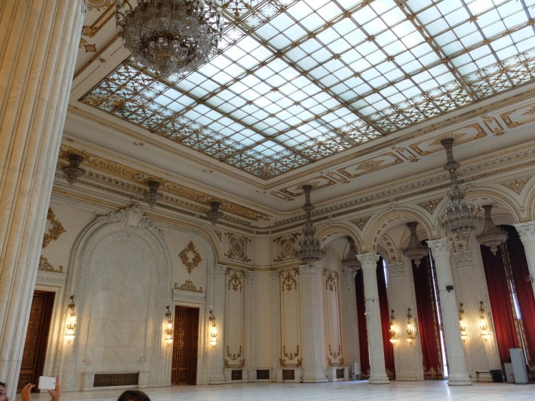 Bukareszt, Dom Ludu, wnętrza