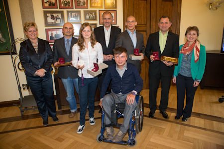 Prezydent Wrocławia nagrodził Oliwię Jabłońską (srebro na Igrzyskach Paraolimpijskich) i Damiana Janikowskiego (brąz na Igrzyskach Olimpijskich)