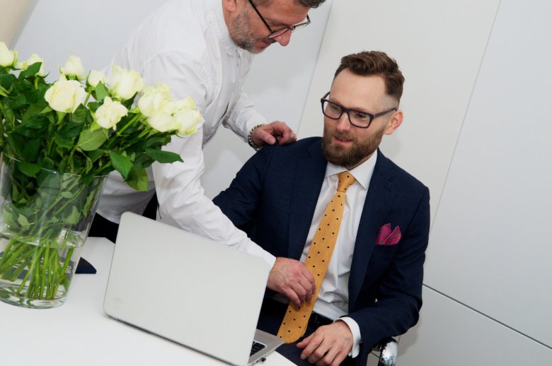 Cafardini; garnitur z kolekcji tkanin Carnet 4200 PLN