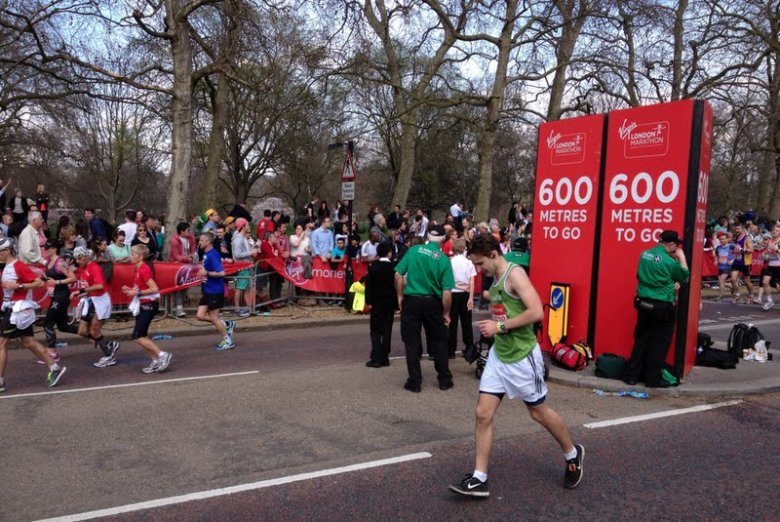 Maraton w Londynie - 600 metrów do mety
