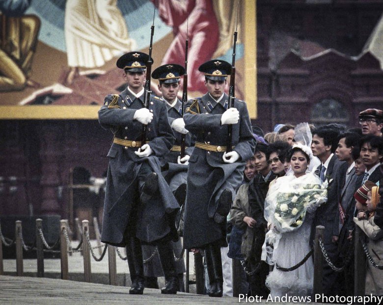 Zmiana warty przed Mauzoleum Lenina.