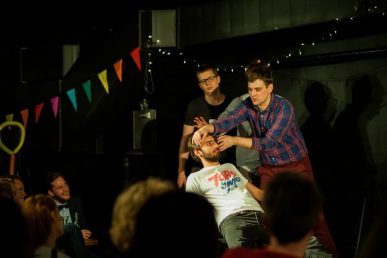 Ich spektakle bywają mocno absurdalne