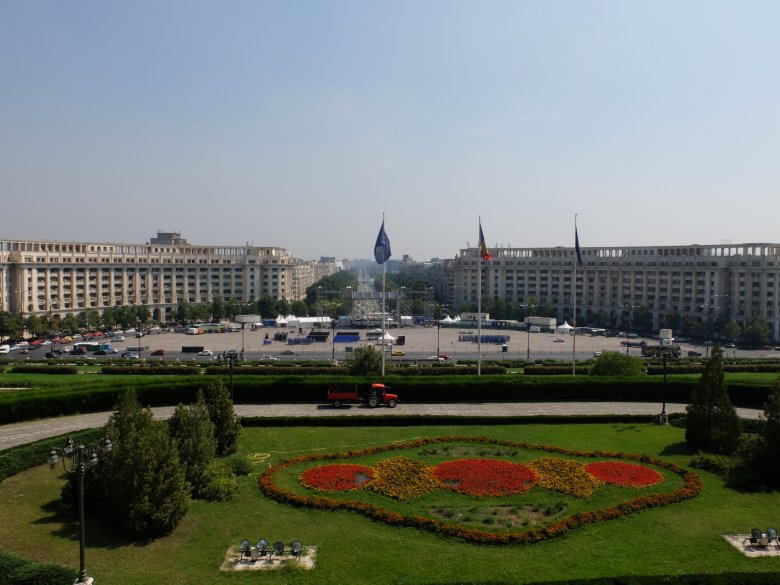 Bukareszt, Dom Ludu