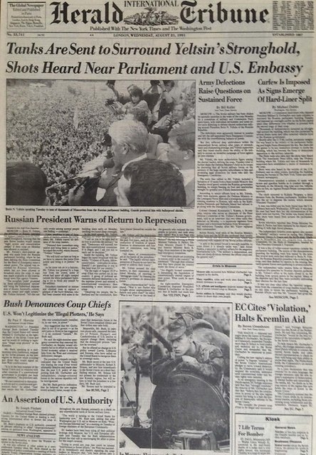 Moje zdjęcie jest na dole strony - przedstawia żołnierza w czołgu.