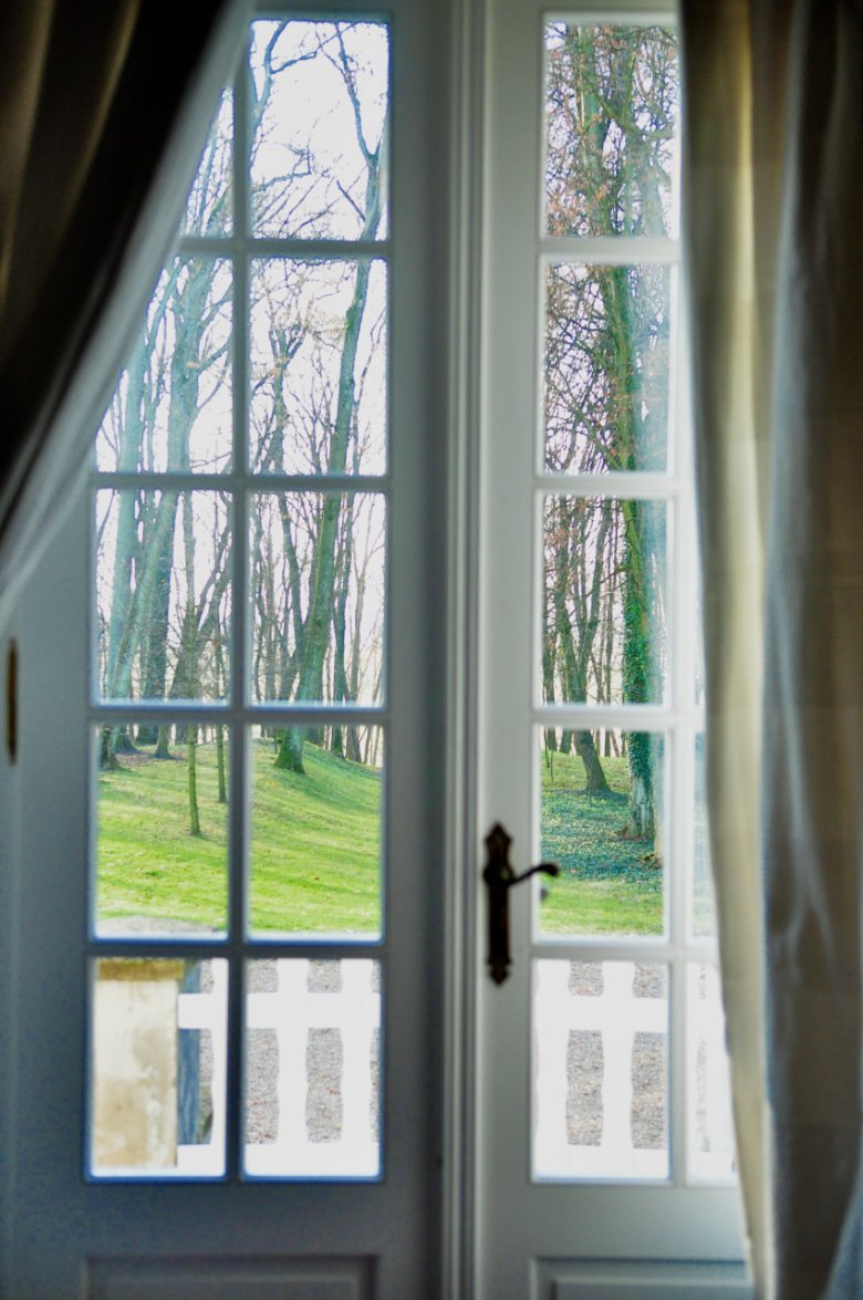 Pałacowe okno w słońcu