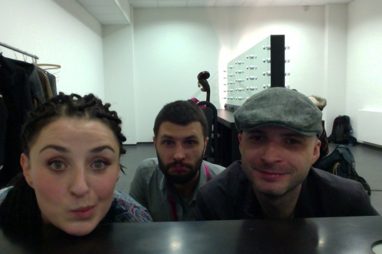 Ja i mój wspaniały zespół akompaniujący: Maciej Czemplik, Żenia Betliński. W oczekiwaniu na nasze "5 minut" :)