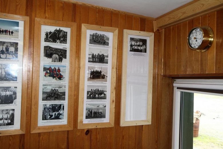 Zdjęcie naszej wyprawy wśród fotografii poprzednich ekspedycji