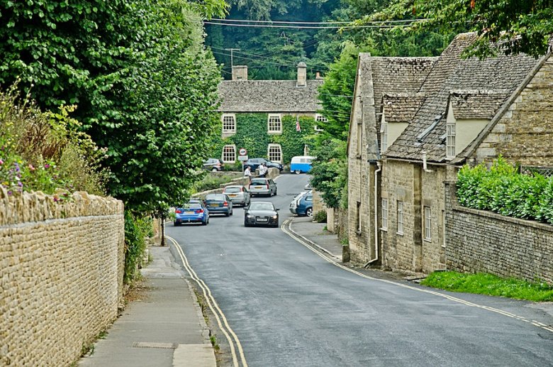 Wjazd do Bibury od strony Cirencester