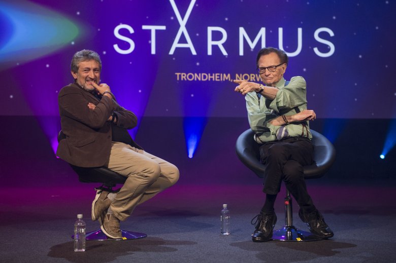 Larry King przepytywany przez jednego z pomysłodawców festiwalu Starmus.
