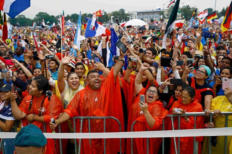 Radość i entuzjazm wśród uczestników ŚDM.