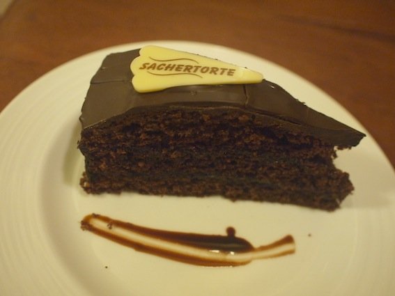 Skoro kawa po wiedeńsku, to i tort Sachera