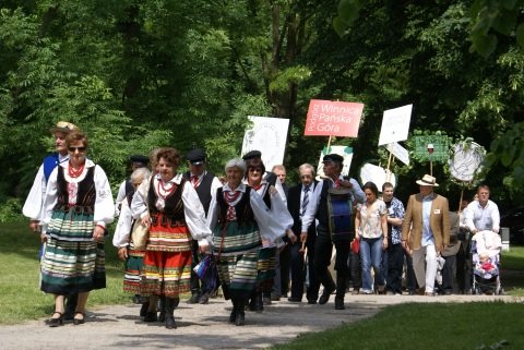 Korowód winiarzy w czasie Święta Wina w Janowcu nad Wisłą.