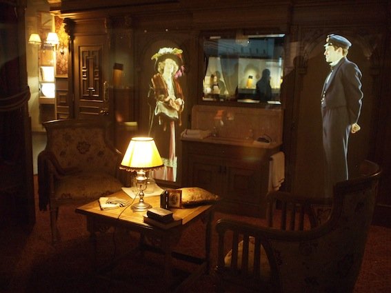 Muzeum Titanica – ekspozycja i hologramy.