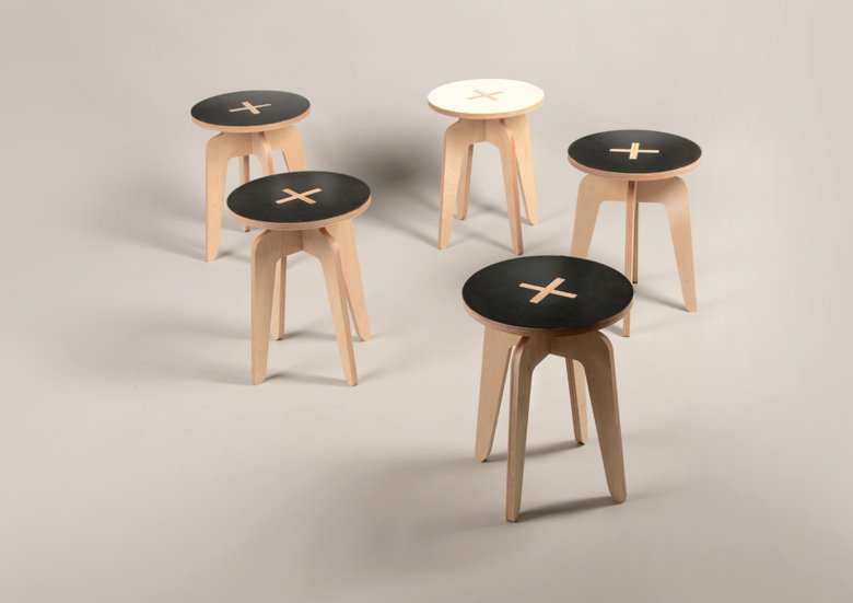 MONO, Stołki