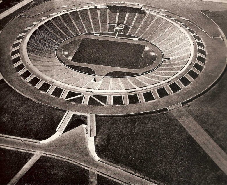 Stadion X-lecia. Arch. arch.: J. Hryniewiecki, M. Leykam, Cz. Rajewski