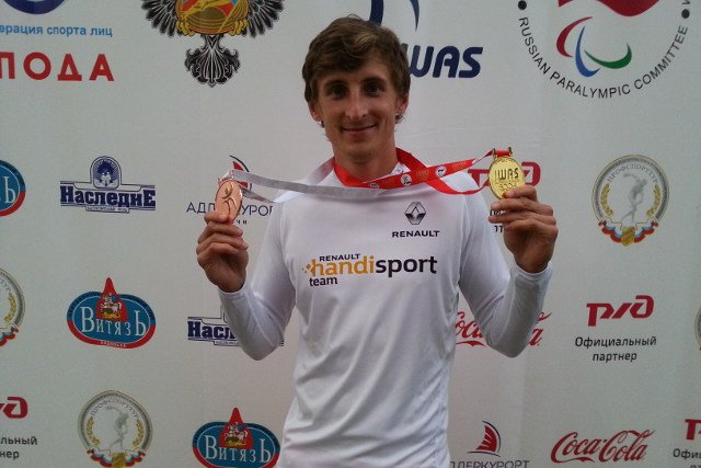 Maciej Lepiato stypendysta Renault Handisport Team