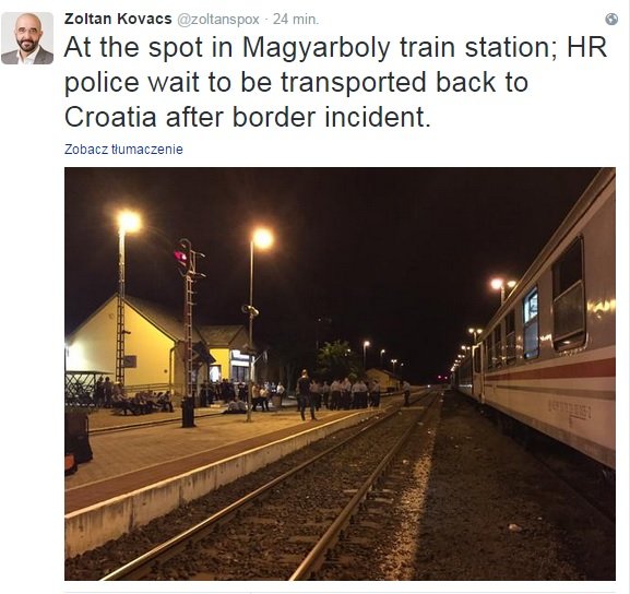 Chorwaccy policjani oczekują na pociąg