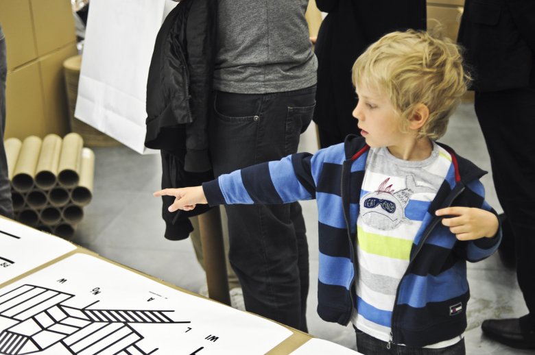 Art Yard Sale 2012, Plakaty Edgara Bąka