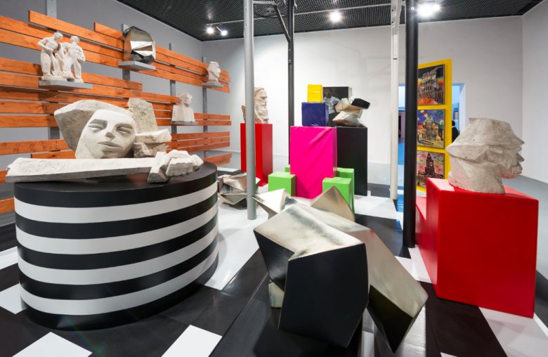 Matthew Darbyshire, Warsztat publiczny, 2008-2013, dzięki uprzejmości Herald Street and Katy Bentall / Karol Thorek Collection, foto: Bartosz Górka