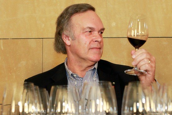 Parker nie daje rady już wszystkiego degustować.