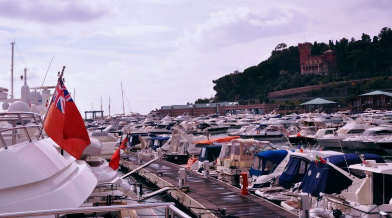 Marina Varazze, Morze Liguryjskie i morze pływających milionów