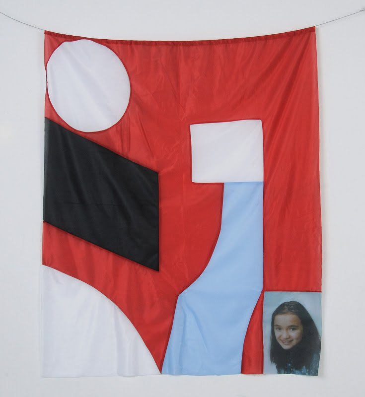 PRZEMYSŁAW MATECKI, Kompozycja abstrakcyjna ze zdjęciem nieznajomej, 2009, dederon, druk, szyte ręcznie