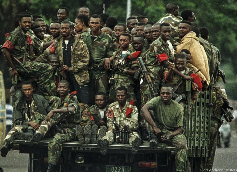 Ciężarówka z żołnierzami Kabili