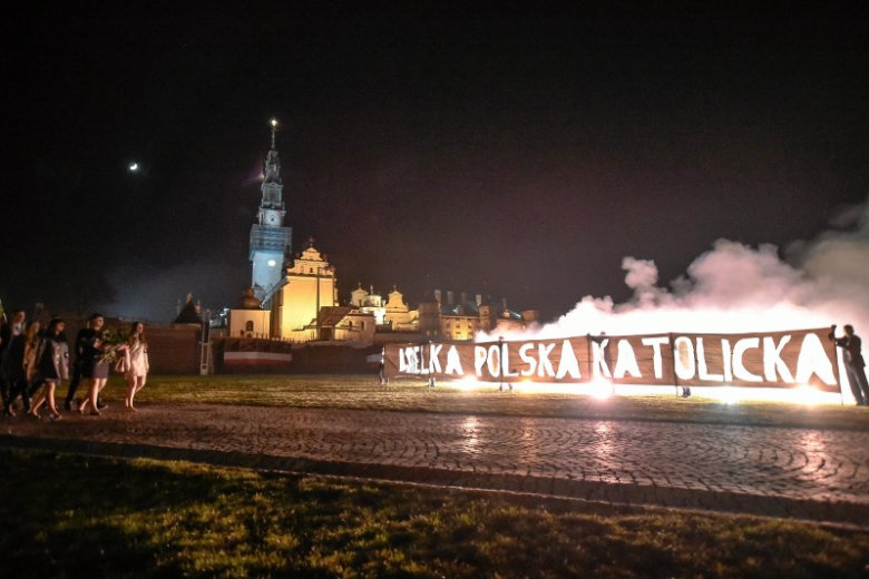 Zeszłoroczna pielgrzymka Młodzieży Wszechpolskiej i ONR na Jasną Górę.