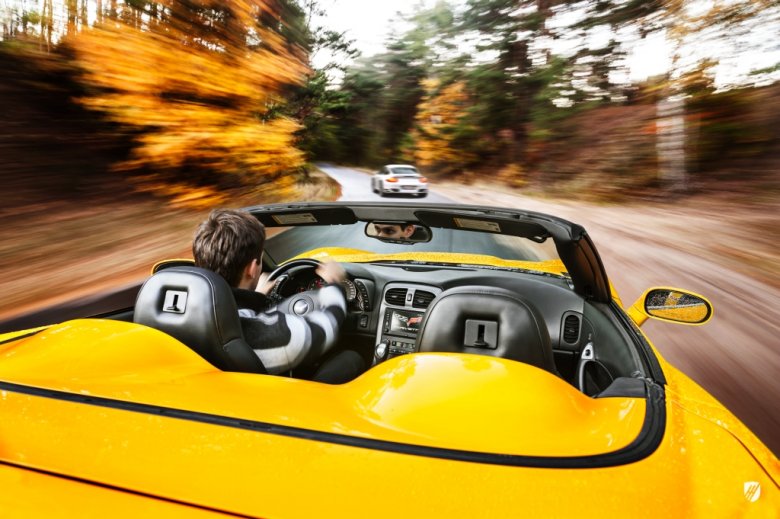 Długa maska i charakterystyka prowadzenia Corvette przywodzi skojarzenia z motorówką