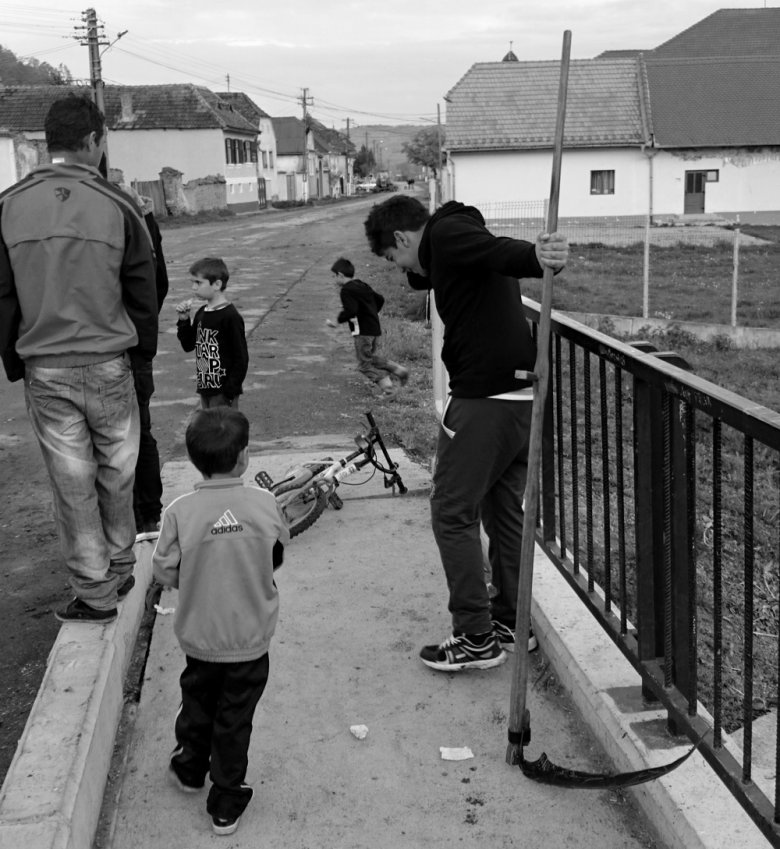 Kosa. Cukierek. Moneta.