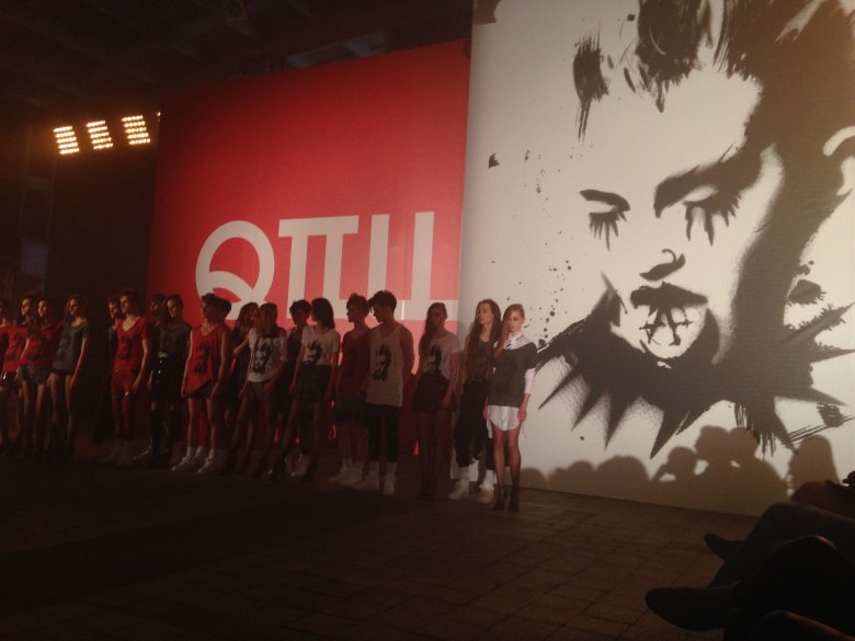 Finał pokazu Roberta Kupisza, 5 czerwca 2014 r.