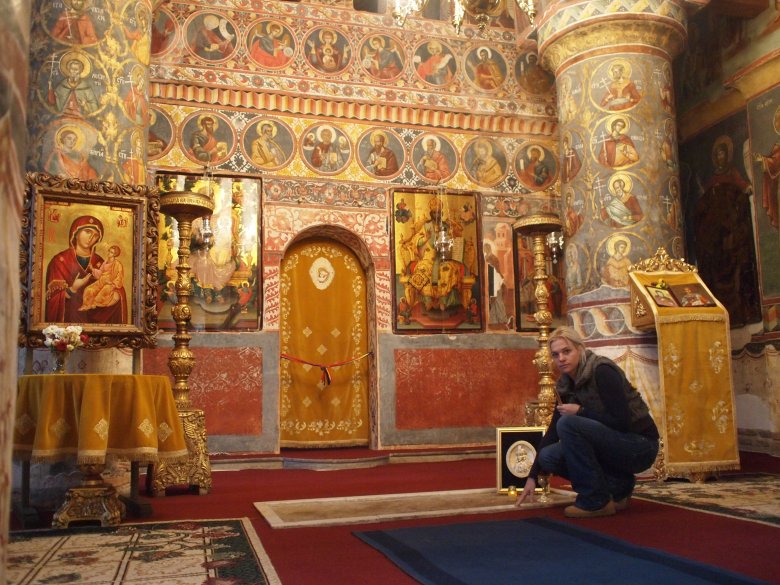 Monaster na wyspie na jeziorze Snagov. Tu znajduje się domniemany grób Vlada Palownika.