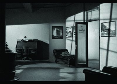 Societe Realiste, The Fountainhead, 2010, jest footagem filmu z roku 1949, opartym na powieści Ayn Rand, Film dzieje się w Nowym Jorku i przedstawia historię architekta-indywidualisty (którego pierwowzorem był Frank Lloyd Wright).