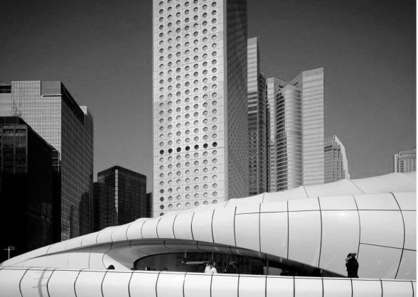 Pawilon Chanel zaprojektowany przez Zahę Hadid.