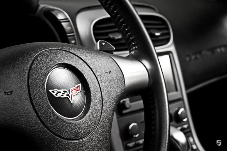 Wnętrze prosi się o więcej finezji i skrzynia mogłaby pracować szybciej... Tylko po co?