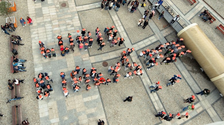 "Lubię Bialystok", Białostoczanie ułożyli na Rynku Kościuszki napis z własnych ciał