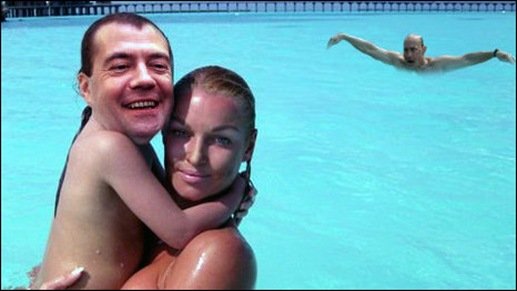 MISTRZYNI AUTOPROMOCJI. ZDJĘCIA ZE SŁYNNEJ SESJI NA MALEDIWACH.