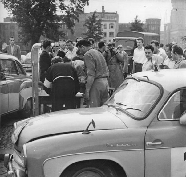 Syrena podczas rajdu Moskwa-Praga, 1960