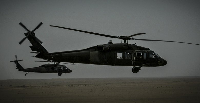 Lot helikopterem z administratorem Iraku, Paulem Bremerem.