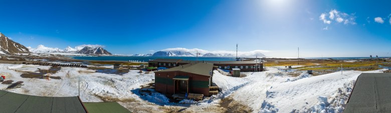 Widok z dachu warsztatu mechanicznego