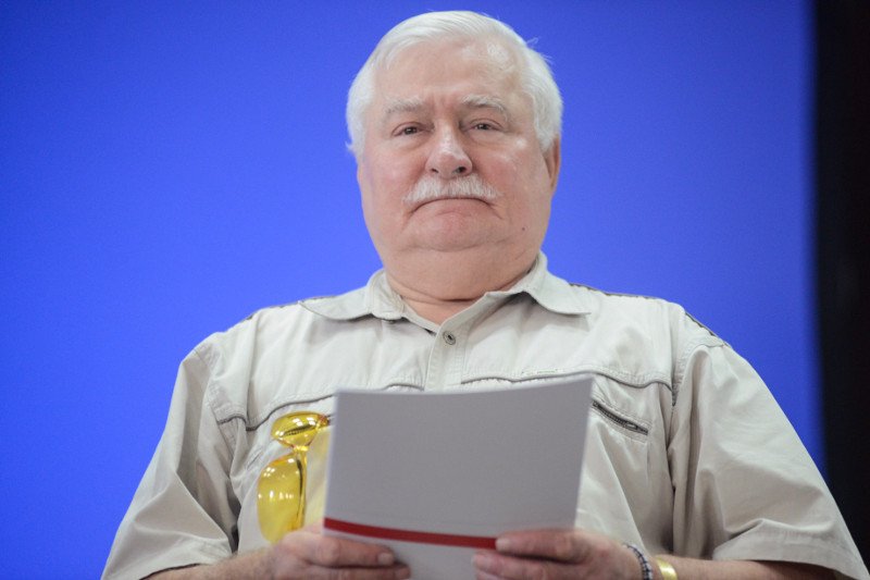 Pan Krzysztof Zarabia Miesięcznie 3500 Zł